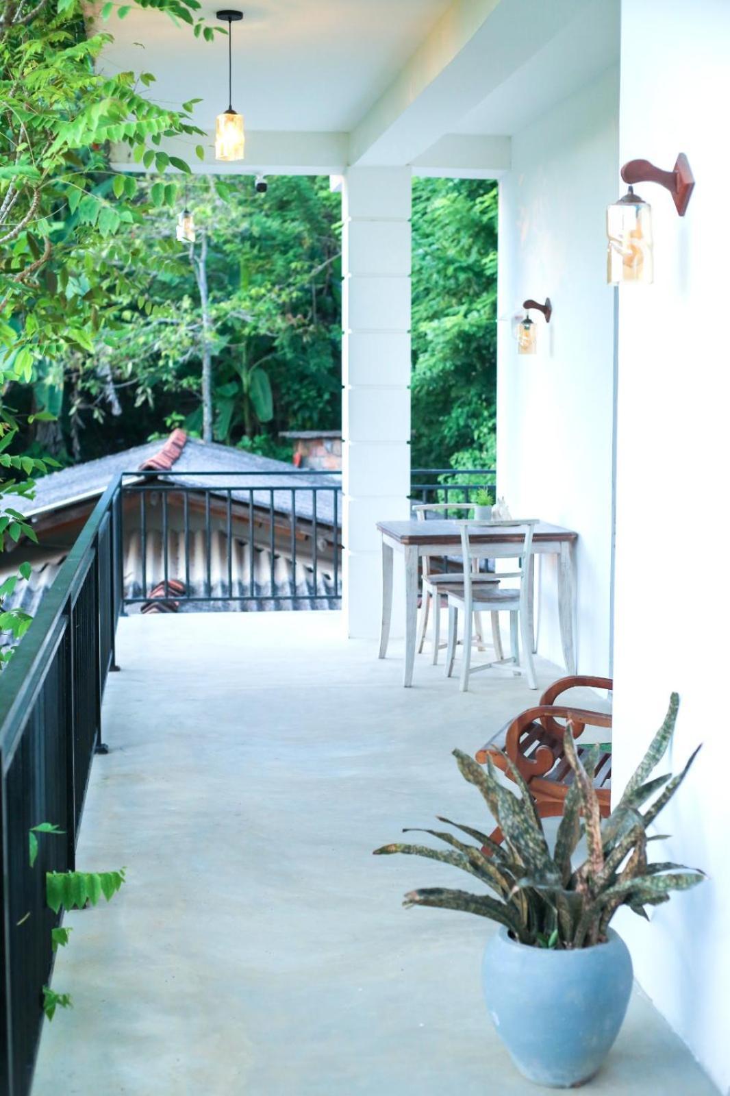 Mountain Relax Inn Weligama Buitenkant foto