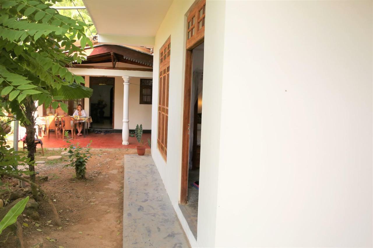 Mountain Relax Inn Weligama Buitenkant foto